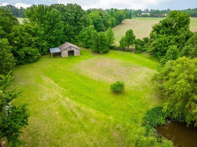 1095 CULBREATH RD, Covington, TN 38019