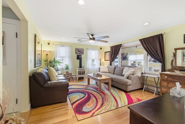 5 W Kenneth St, Lawrence, MA 01843