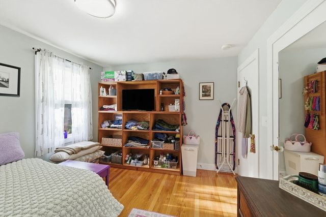 5 W Kenneth St, Lawrence, MA 01843