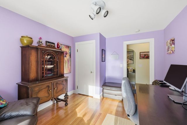 5 W Kenneth St, Lawrence, MA 01843