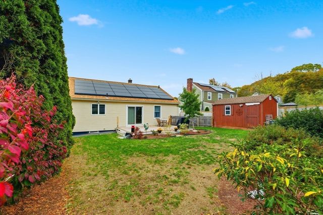 5 W Kenneth St, Lawrence, MA 01843