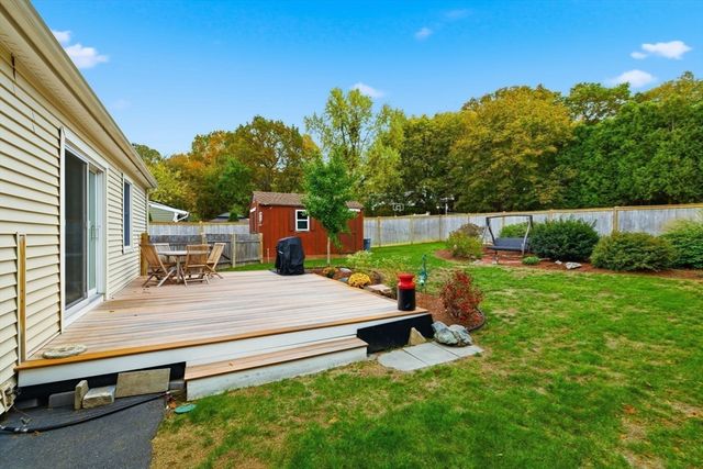 5 W Kenneth St, Lawrence, MA 01843