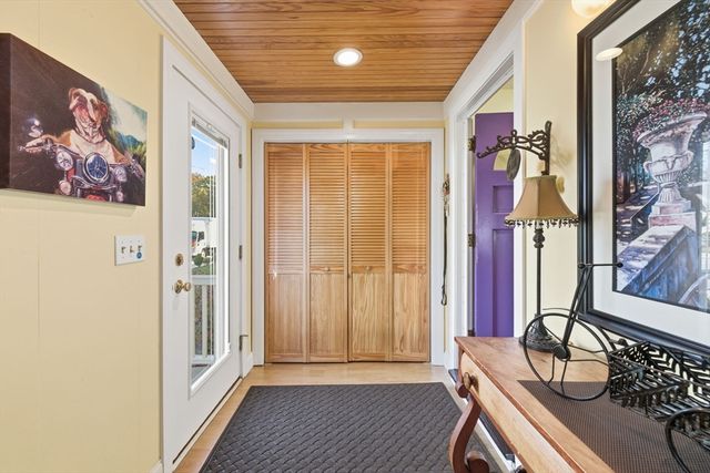 5 W Kenneth St, Lawrence, MA 01843