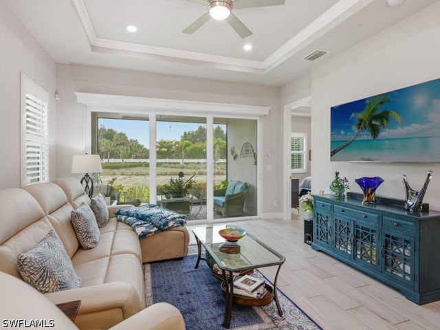 8947 Saint Lucia DR, Naples, FL 34114