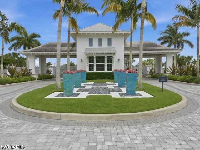 8947 Saint Lucia DR, Naples, FL 34114