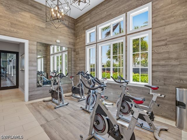 8947 Saint Lucia DR, Naples, FL 34114