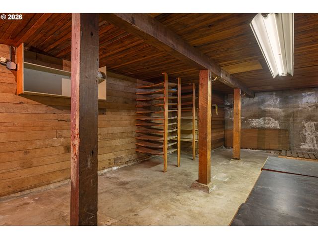 3838 Se GLENWOOD St, Portland, OR 97202