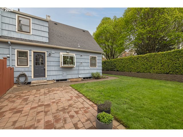 3838 Se GLENWOOD St, Portland, OR 97202