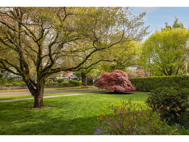 3838 Se GLENWOOD St, Portland, OR 97202