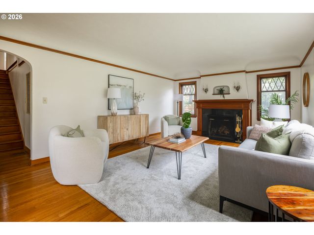 3838 Se GLENWOOD St, Portland, OR 97202