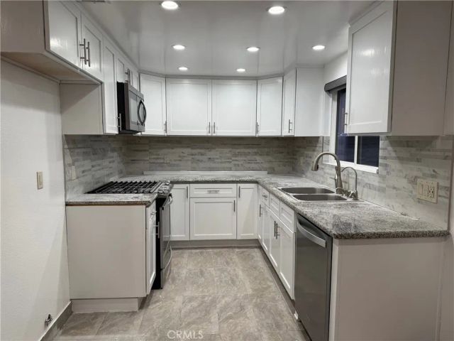 412 Burchett Street 20, Glendale, CA 91203