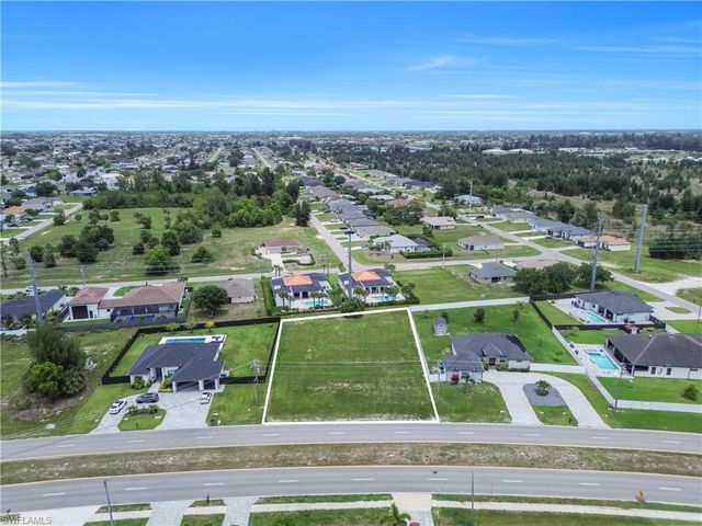 241 El Dorado BLVD S, Cape Coral, FL 33991