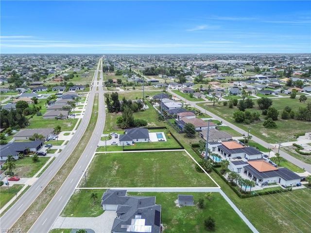 241 El Dorado BLVD S, Cape Coral, FL 33991