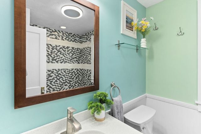 61 Columbus Ave, Easton, MA 02356