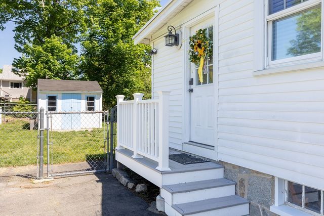 61 Columbus Ave, Easton, MA 02356