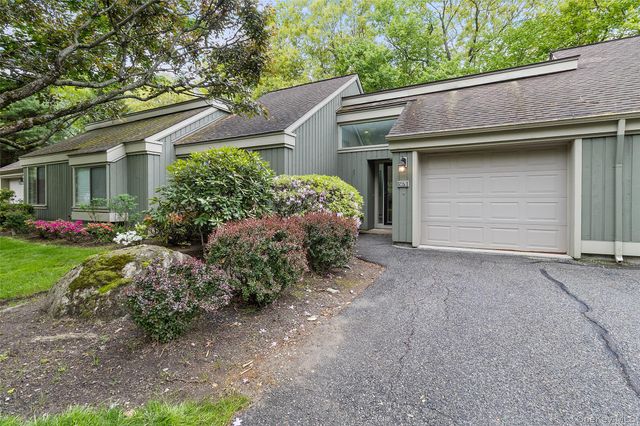 567 Heritage Hills B, Somers, NY 10589