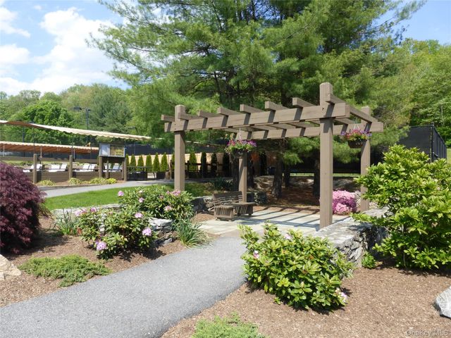 567 Heritage Hills B, Somers, NY 10589