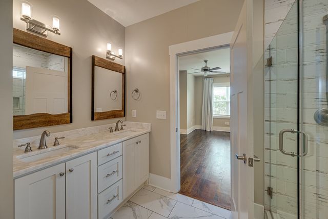 2215 11th Ave, N, Nashville, TN 37208