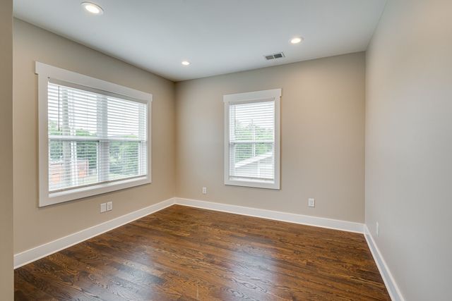 2215 11th Ave, N, Nashville, TN 37208