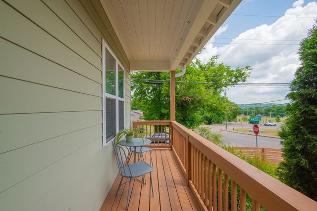 2215 11th Ave, N, Nashville, TN 37208