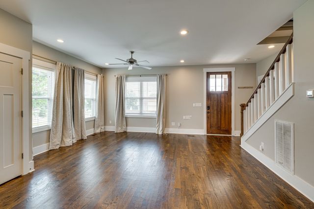 2215 11th Ave, N, Nashville, TN 37208