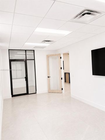 1110 Ponce De Leon Blvd, Coral Gables, FL 33134