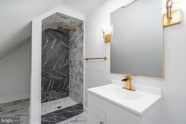 528 W MAIN ST, Millville, NJ 08332