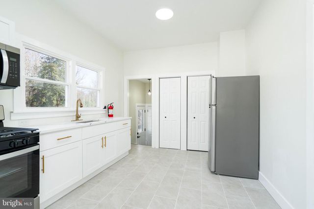 528 W MAIN ST, Millville, NJ 08332