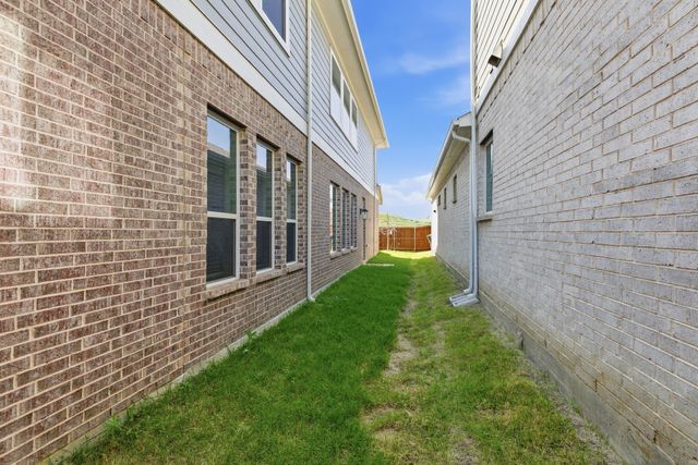 13832 Wembley Bend Way, Fort Worth, TX 76008