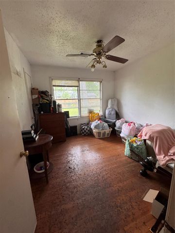 1220 Fresa Road, Pasadena, TX 77502