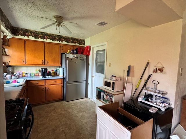 1220 Fresa Road, Pasadena, TX 77502