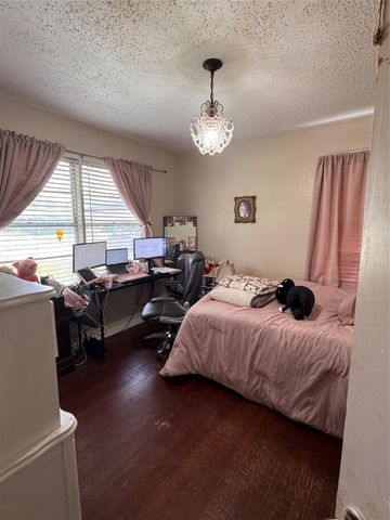 1220 Fresa Road, Pasadena, TX 77502