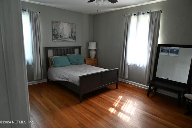 5054 PIRATES COVE Road, Jacksonville, FL 32210