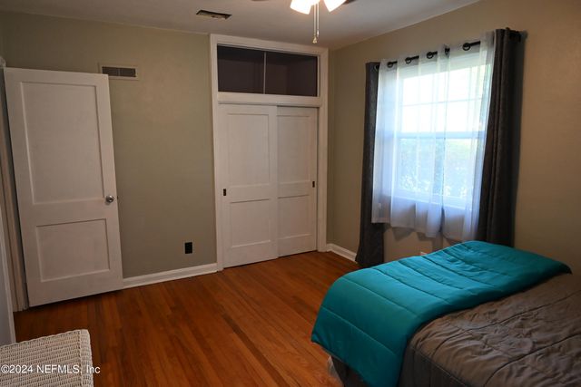 5054 PIRATES COVE Road, Jacksonville, FL 32210