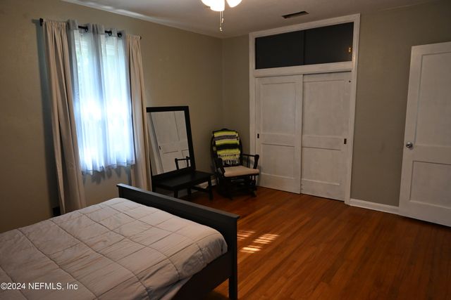 5054 PIRATES COVE Road, Jacksonville, FL 32210