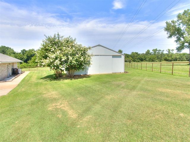46 Shady Grove Road, Mcloud, OK 74851