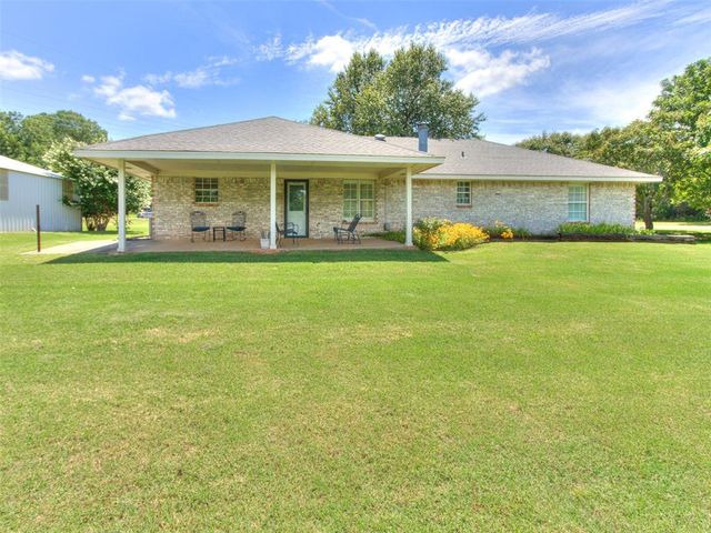 46 Shady Grove Road, Mcloud, OK 74851
