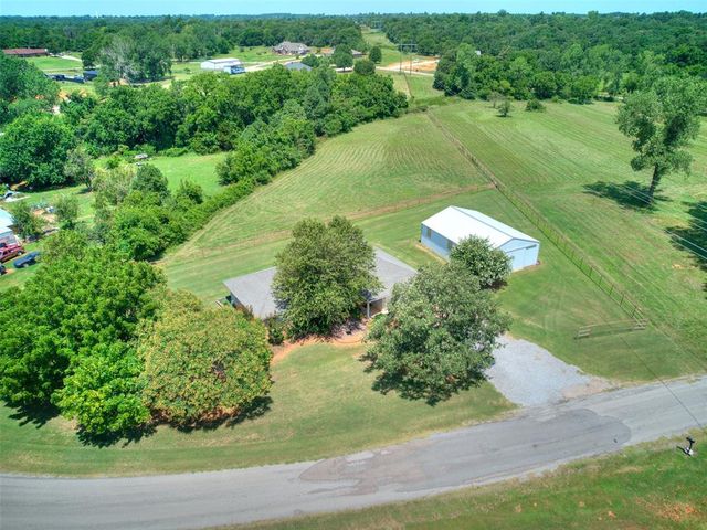 46 Shady Grove Road, Mcloud, OK 74851