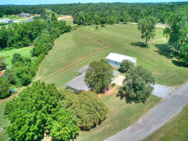 46 Shady Grove Road, Mcloud, OK 74851