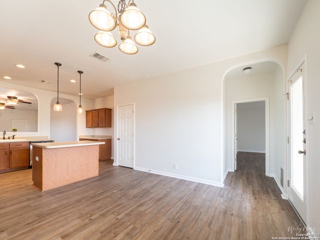 129 CRANE CREST DR, New Braunfels, TX 78130