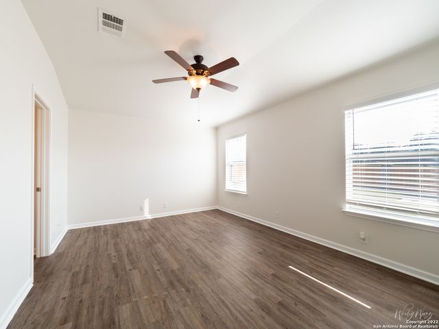 129 CRANE CREST DR, New Braunfels, TX 78130