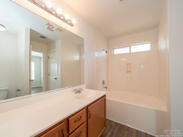129 CRANE CREST DR, New Braunfels, TX 78130