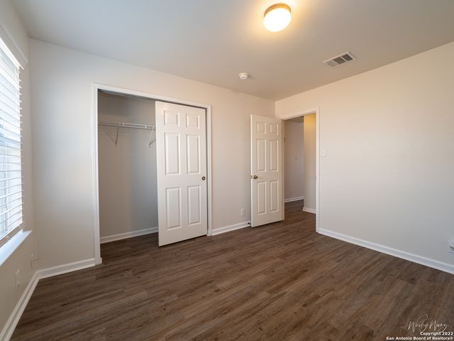 129 CRANE CREST DR, New Braunfels, TX 78130