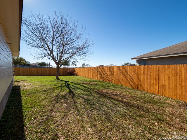 129 CRANE CREST DR, New Braunfels, TX 78130