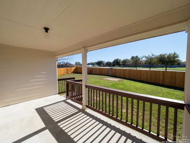 129 CRANE CREST DR, New Braunfels, TX 78130