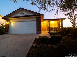 129 CRANE CREST DR, New Braunfels, TX 78130
