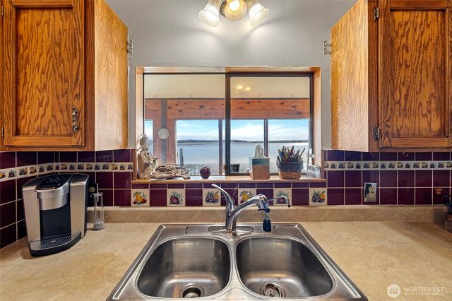 11680 Scott Road, Bow, WA 98232