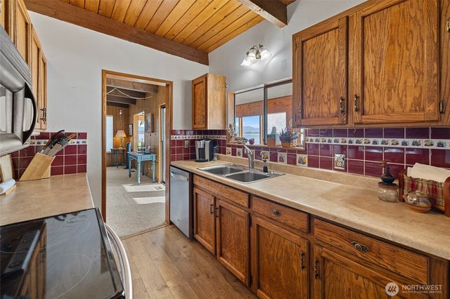 11680 Scott Road, Bow, WA 98232