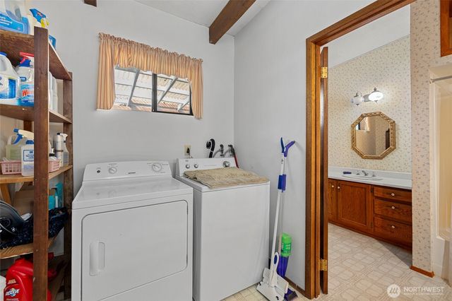 11680 Scott Road, Bow, WA 98232