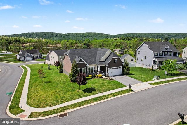 3906 SEABISCUIT WAY, Harrisburg, PA 17112